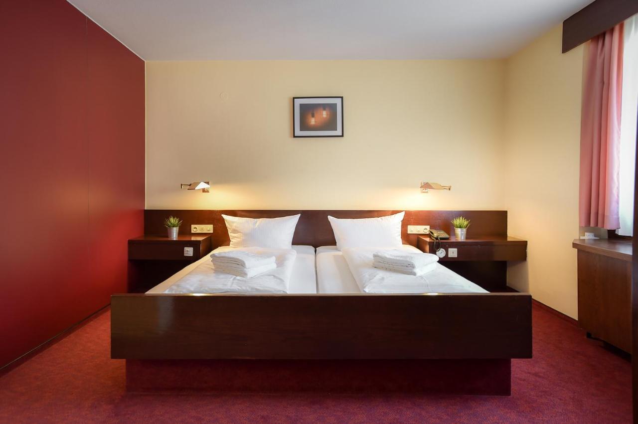Kontaktlos Hotel Am Kappelberg Kontaktlos Fellbach Bagian luar foto